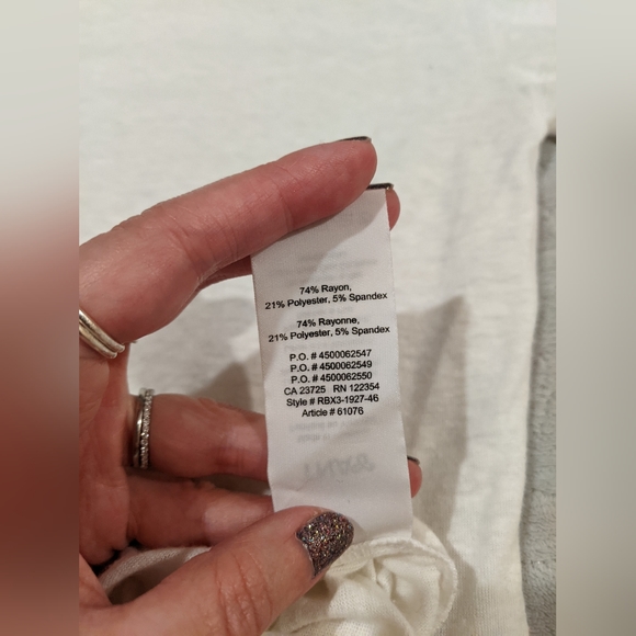 NWOT - Small - Aritzia - TNA - Scoop Neck T-Shirt with Red Collar - Picture 8 of 10